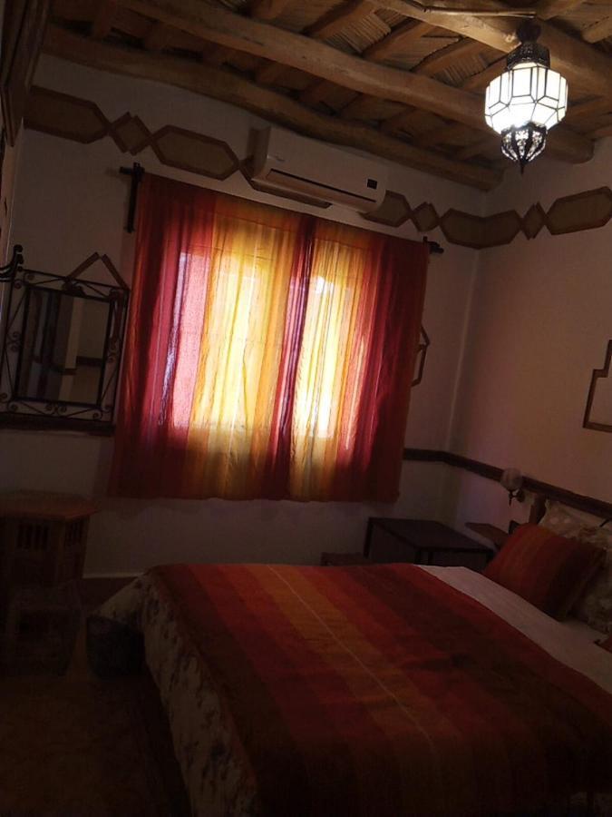 Auberge Des Peupliers Cafe Restaurant Akhendachou n'Ait Ouffi Exteriör bild