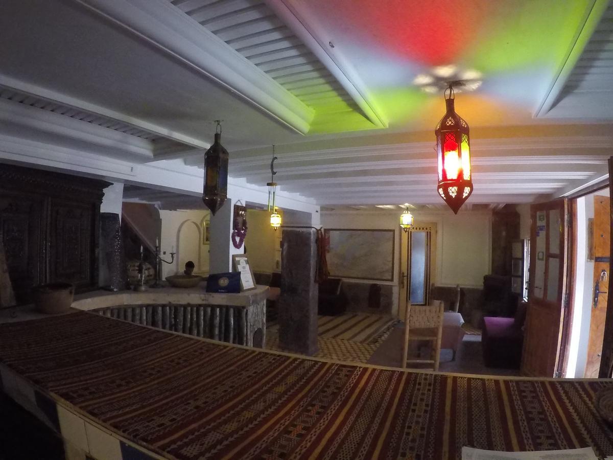Auberge Des Peupliers Cafe Restaurant Akhendachou n'Ait Ouffi Exteriör bild